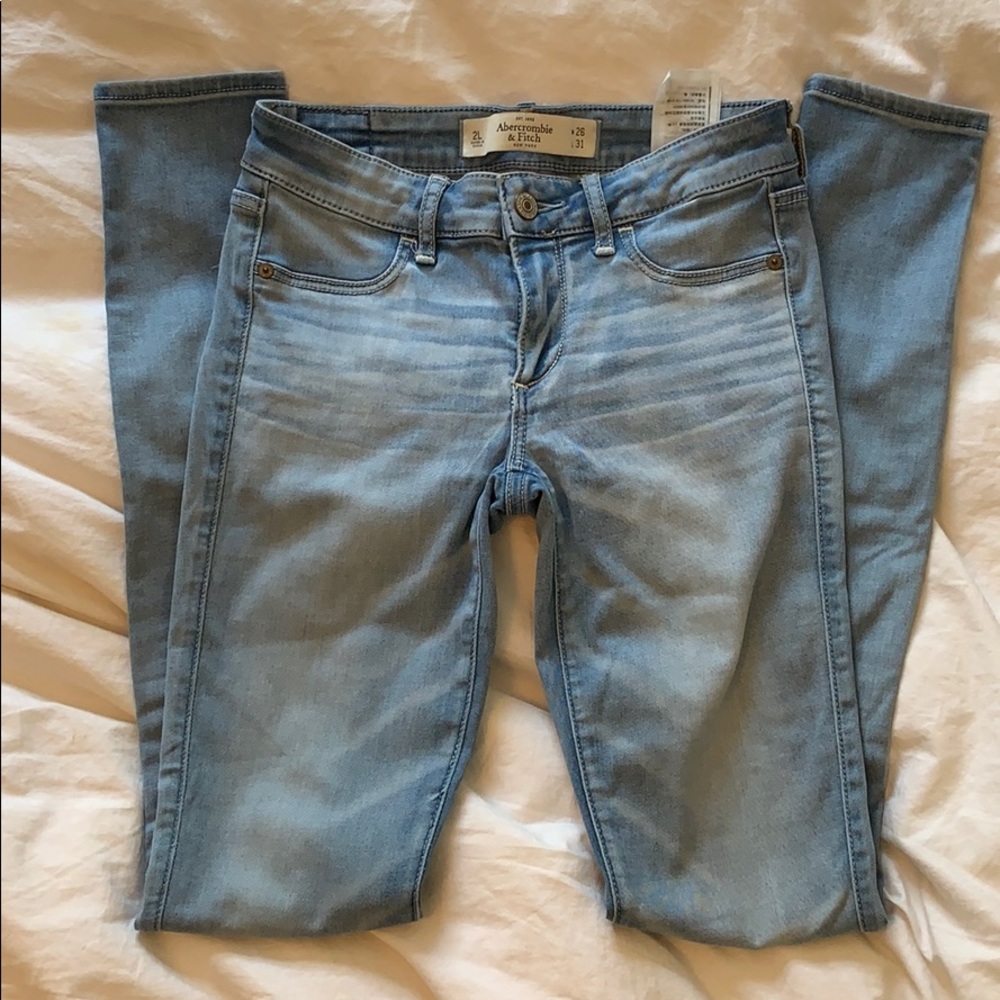 Light-wash Abercrombie & Fitch Jeggings